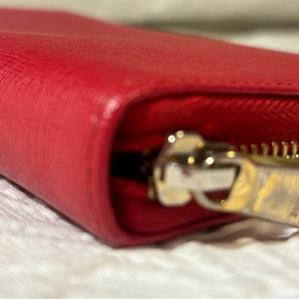 Furla Red Zip-Around Leather Wallet with Gold Logo - Picture 4 of 11